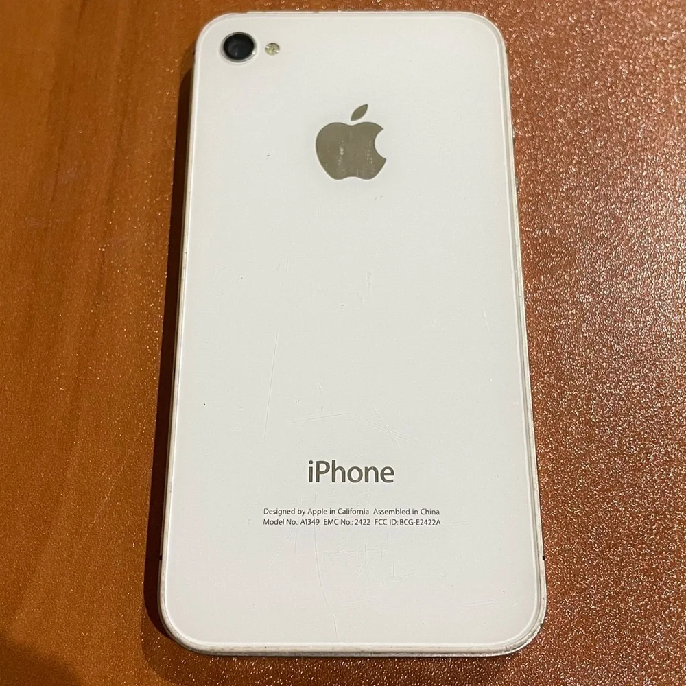 ⭐️White Apple iPhone 4s ⭐️